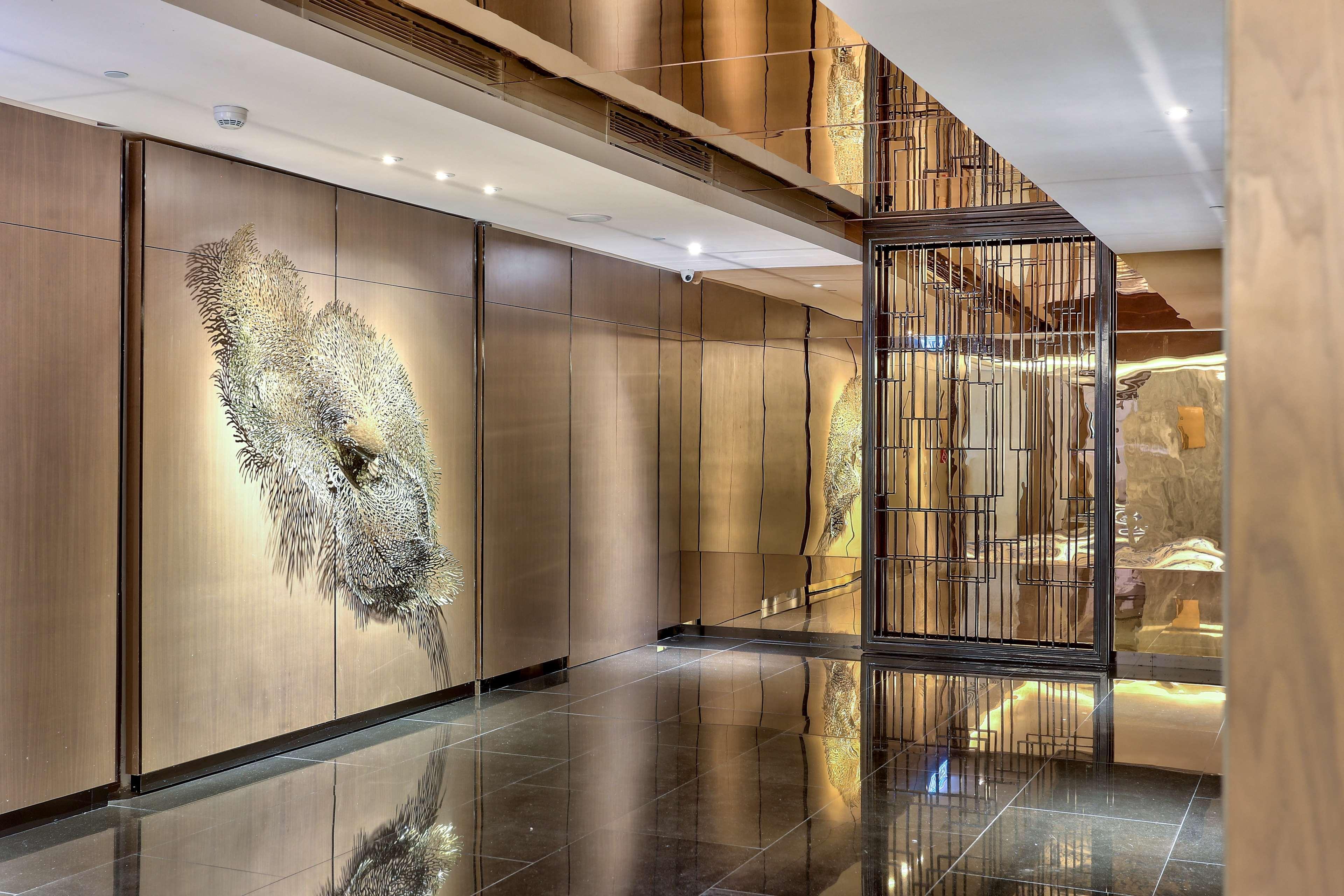 Hotel Hilton Kota Kinabalu Zewnętrze zdjęcie The lobby of the Ritz-Carlton, DIFC