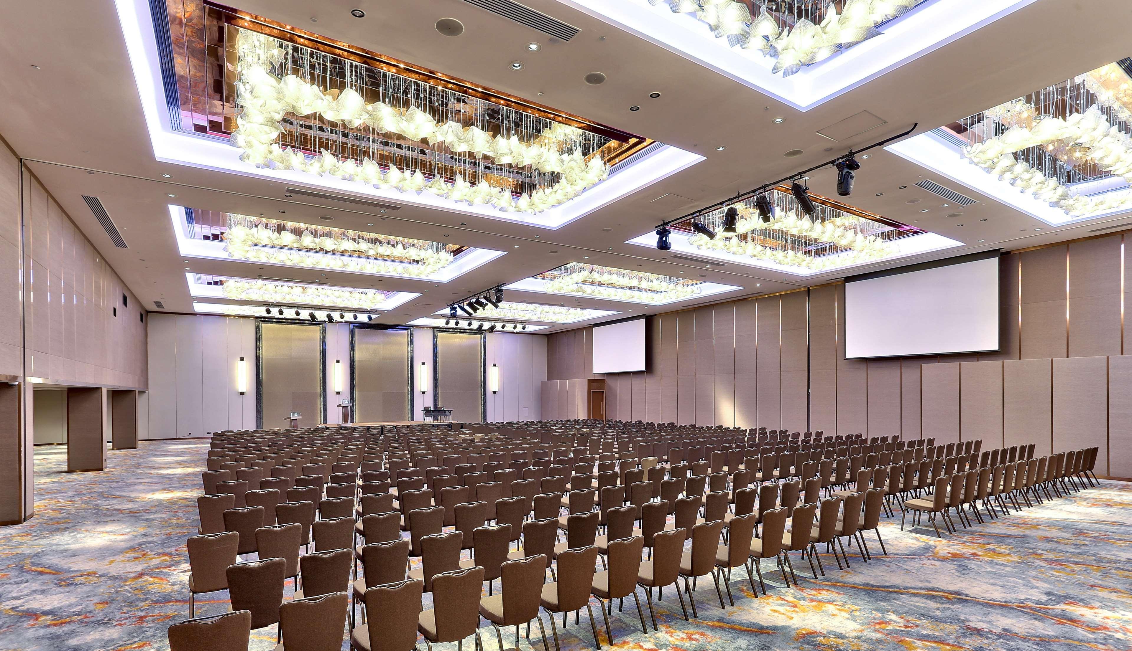 Hotel Hilton Kota Kinabalu Zewnętrze zdjęcie The Grand Ballroom