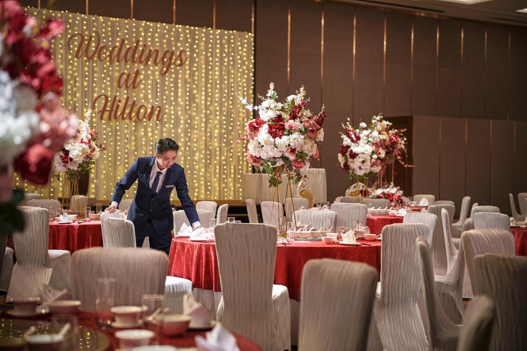 Hotel Hilton Kota Kinabalu Zewnętrze zdjęcie A wedding reception at the Royal Thai Suite