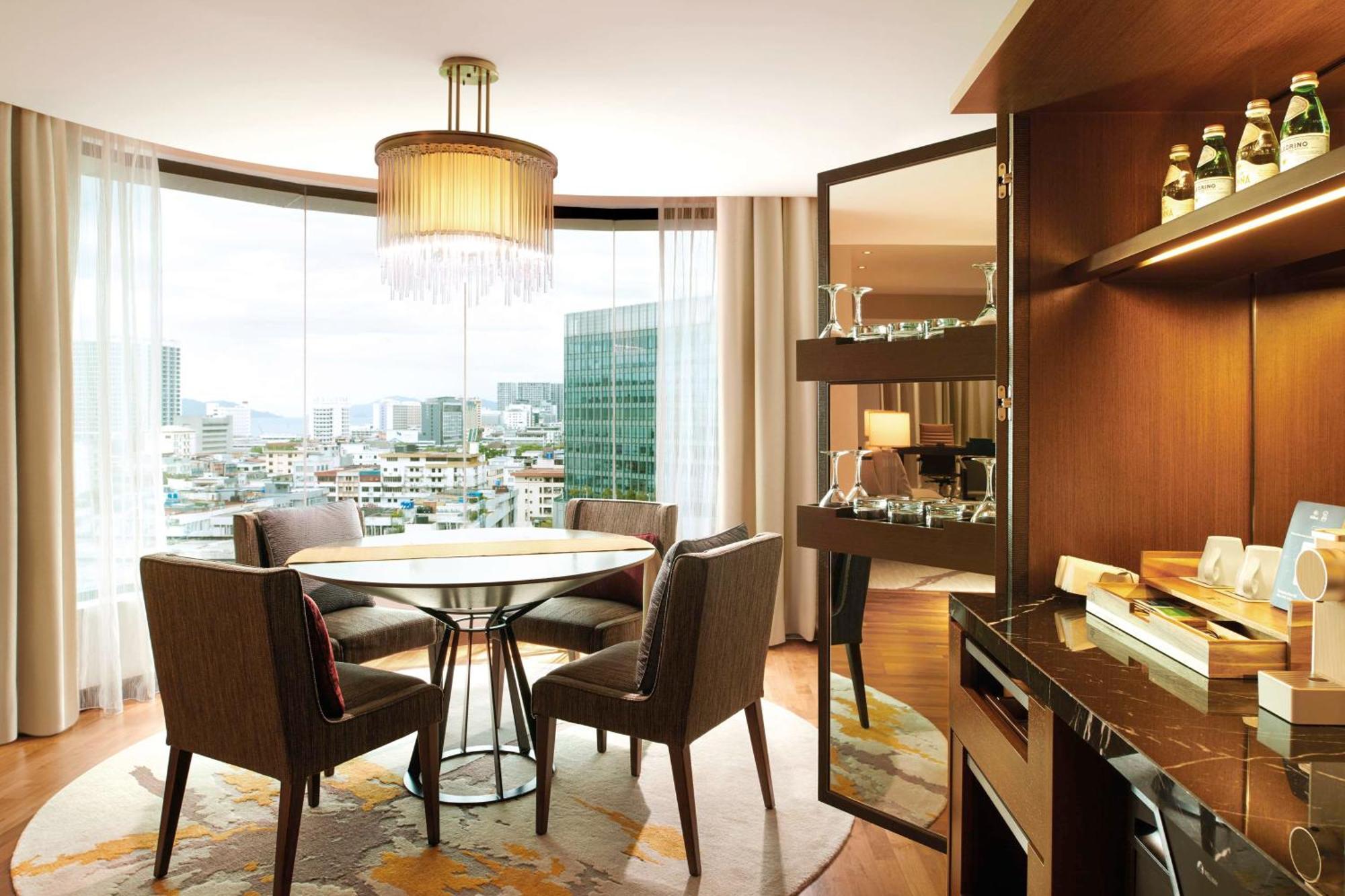 Hotel Hilton Kota Kinabalu Zewnętrze zdjęcie